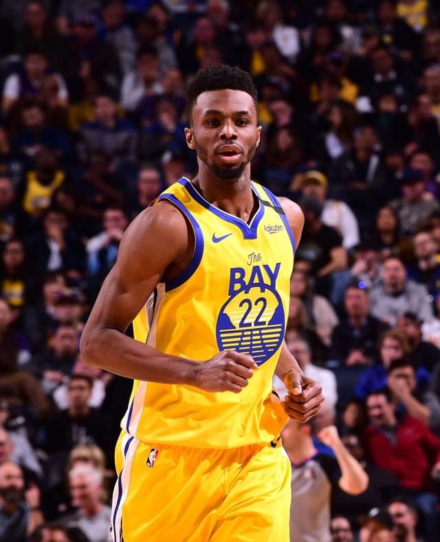 狼队垫底是有原因的（狼队垫底并非偶然）