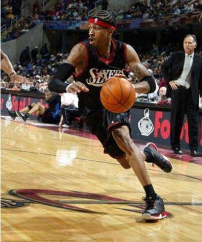 替补球员上场直接送出助攻，全场惊讶（替补登场即送助攻，全场哗然）