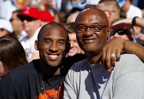 跟队：哥本哈根有意从签下克拉夫特，埃迪豪希望冬窗留住他（队记者：哥本哈根想引进克拉夫特，埃迪·豪盼冬窗将其留下）