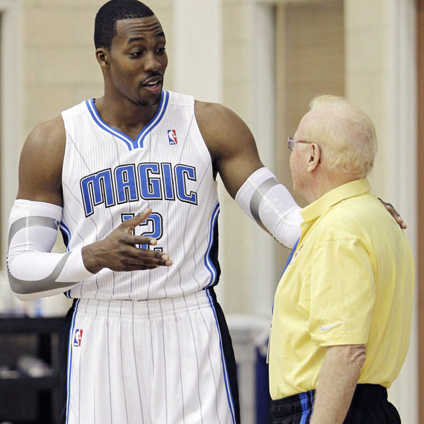 利雅得胜利vs赛哈特海湾：C罗领衔，马内、菲利克斯首发出战（C罗压阵，马内与菲利克斯首发，利雅得胜利迎战赛哈特海湾）