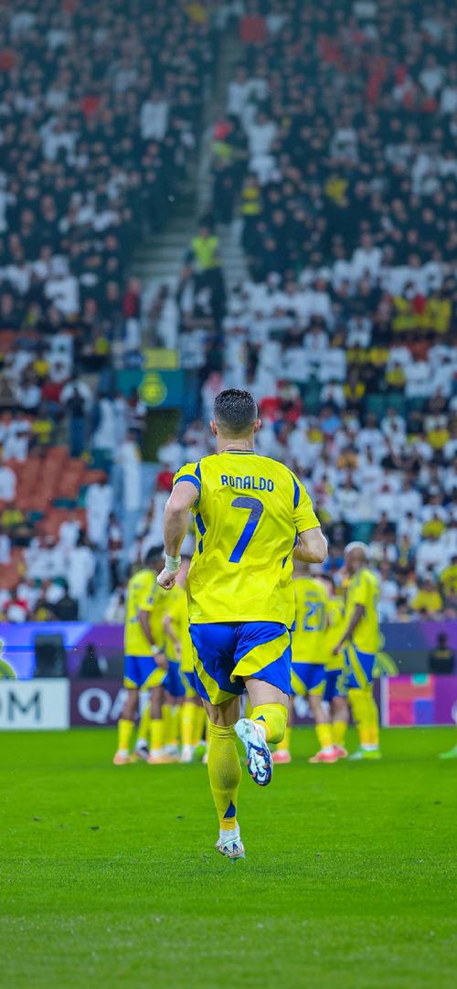 卡尔：我从小到大的偶像是梅西；国际比赛日期间还要参加补考（卡尔：从小偶像就是梅西，国际比赛日仍需去补考）