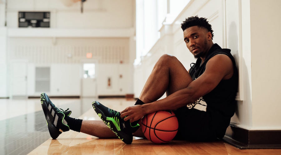 NBA：凯尔特人延续强势 双探花合砍60分（NBA：绿军势头不减 双探花携手轰下60分）