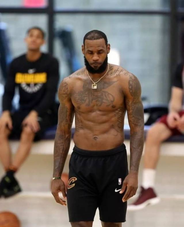 中超球队阵容分析：武汉三镇阵容变化,（武汉三镇阵容变动解析：中超球队配置新貌）