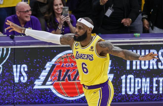 登喜路锦标赛因雷雨暂停第三轮，直播待定（雷雨致登喜路锦标赛第三轮中断，直播时间待定）