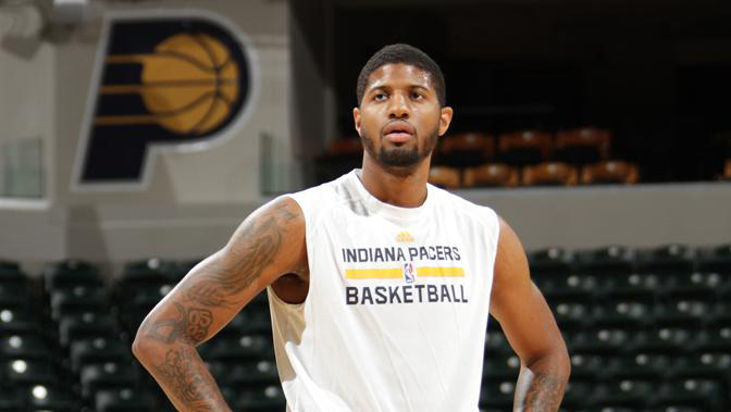 萨里：建议把VAR设备放的离替补席远一点，裁判需要冷静判断（萨里建议将VAR设备远离替补席，裁判需在冷静环境中判罚）