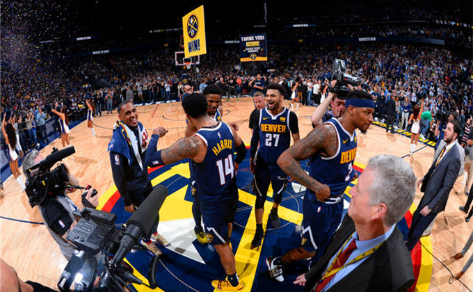 谁给了球迷“训话”的权力？（球迷“训话”之权从何而来？）