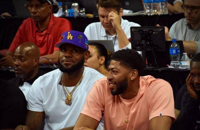 久保建英：若想世界杯夺冠实力是关键，但运气和势头也很重要（久保建英：冲击世界杯冠军，实力为本，运气与气势同样关键）