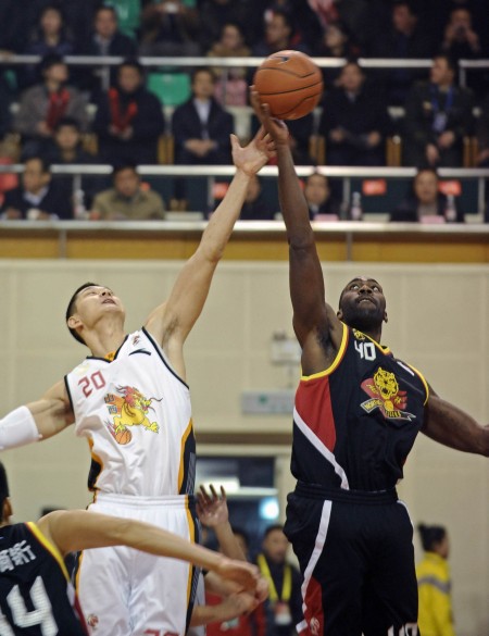 德乙战报：邦杜、皮克勒破门，汉诺威3-0卡尔斯鲁厄（德乙快讯：邦杜、皮克勒建功，汉诺威3比0完胜卡尔斯鲁厄）