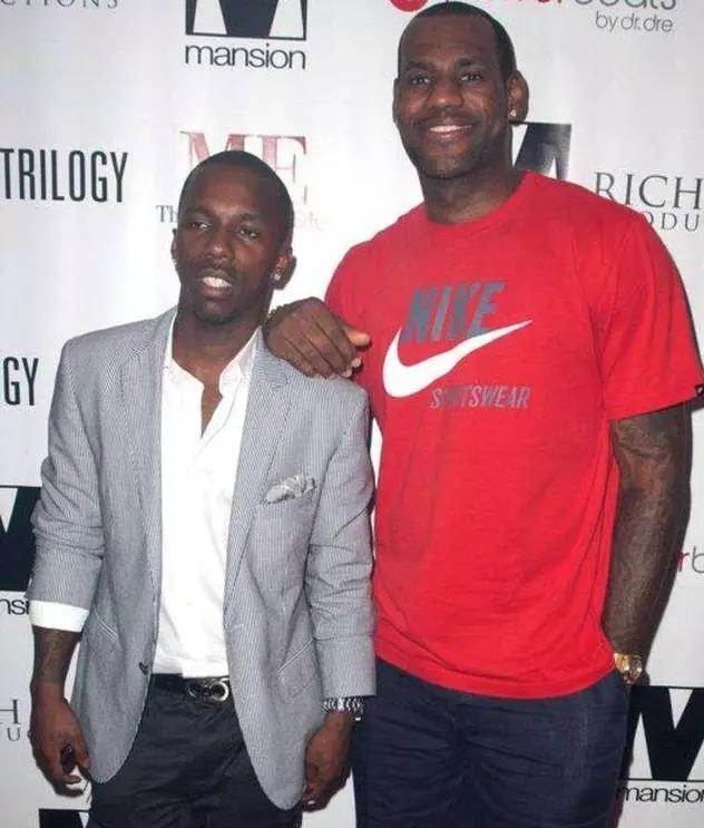 马卡：女足欧国联冠军将获得约40万欧奖金，亚军约25万欧（据马卡报道，女足欧国联冠军奖金约40万欧元，亚军约25万欧元）