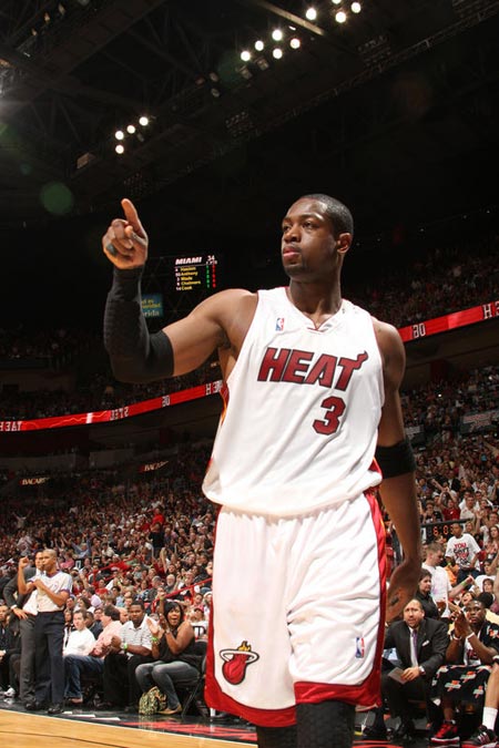 世体：维尼修斯的续约仍停滞，他索要的3000万欧年薪太高了（世体：维尼修斯续约谈判受阻，3000万欧年薪要价被视为过高）