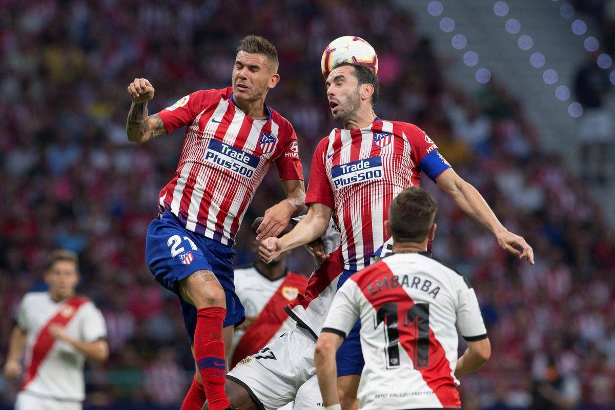 单靠进攻，没有防守，这是绝对无法夺冠的，解决防守难题是关键（只攻不守难封王，补齐防守短板是关键）