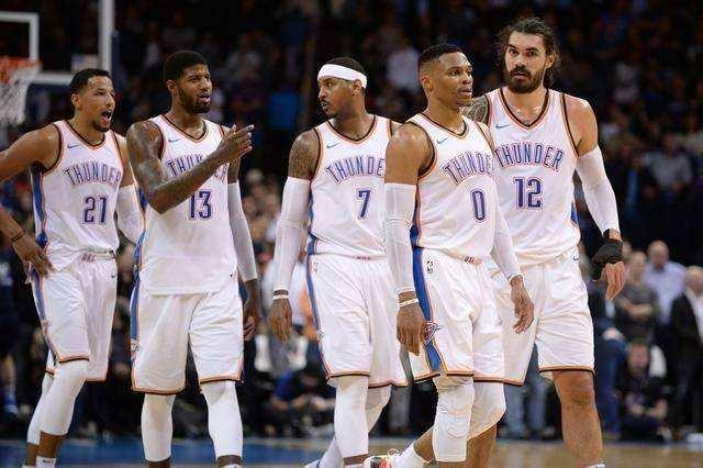 欧冠淘汰赛前瞻：曼联对阵巴黎,（欧冠淘汰赛焦点战：曼联迎战巴黎）