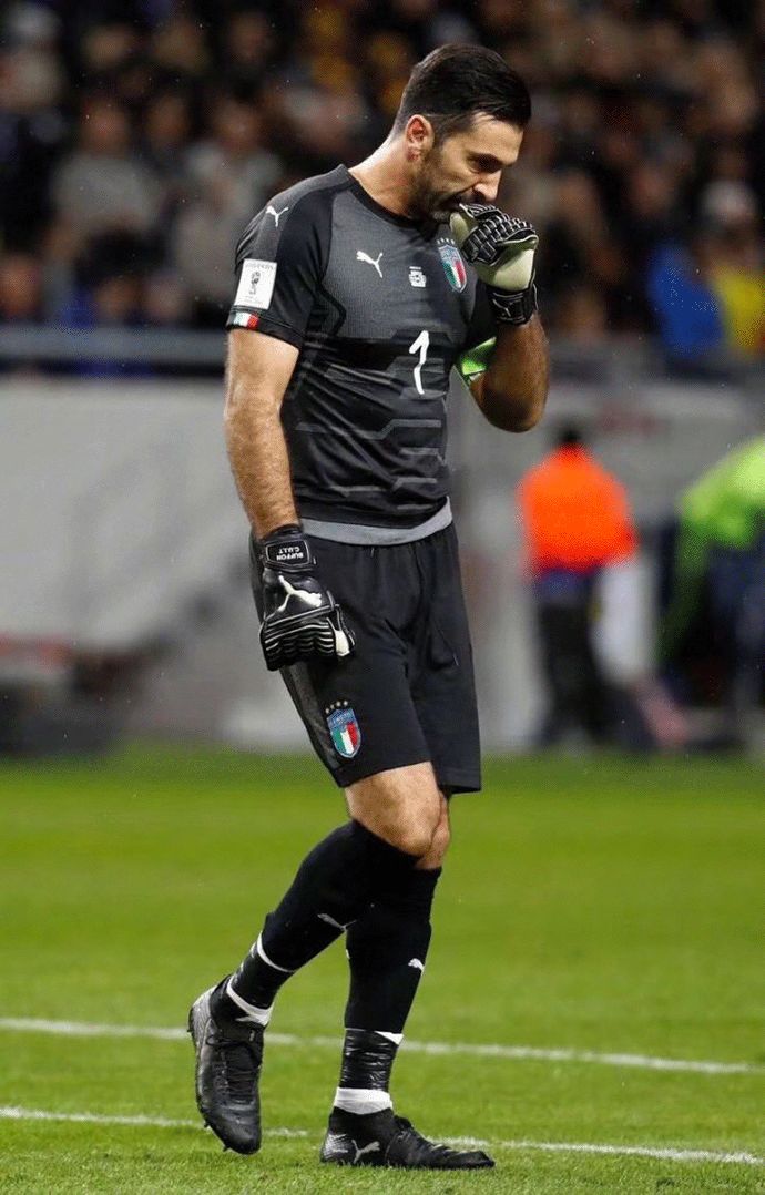 记者：瓜迪奥拉不满埃切韦里经纪人，不同意球员租借回河床（记者称瓜迪奥拉对埃切韦里经纪人不满，拒绝将球员租回河床）