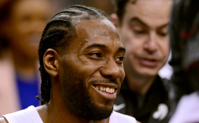 湖人詹姆斯关键封盖锁定胜局（詹姆斯关键盖帽助湖人锁定胜利）